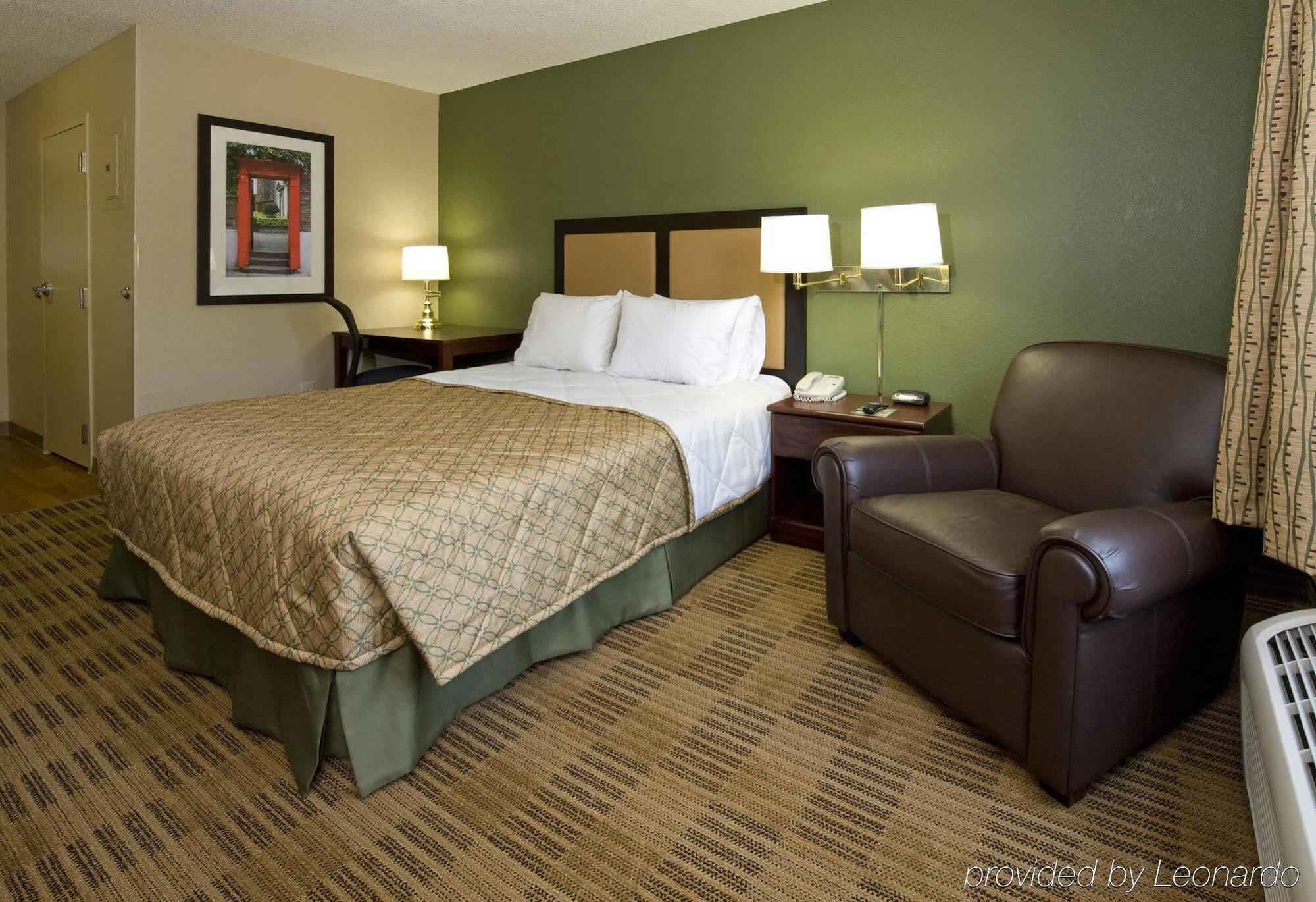 Extended America - - Corporate Park Columbia